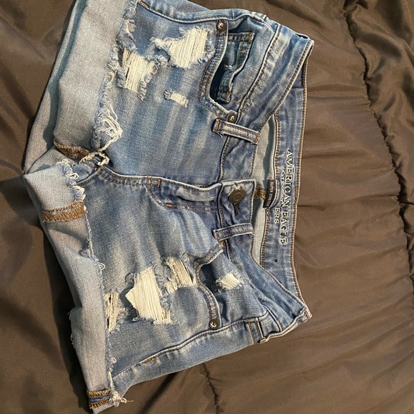 Shorts - Picture 3 of 3